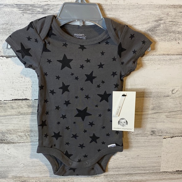 Baby Stars Onesie Size 6-9 Months NEW - Picture 1 of 4
